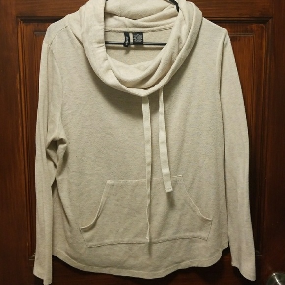 Lightweight Cowl neck sweater - Picture 2 of 4